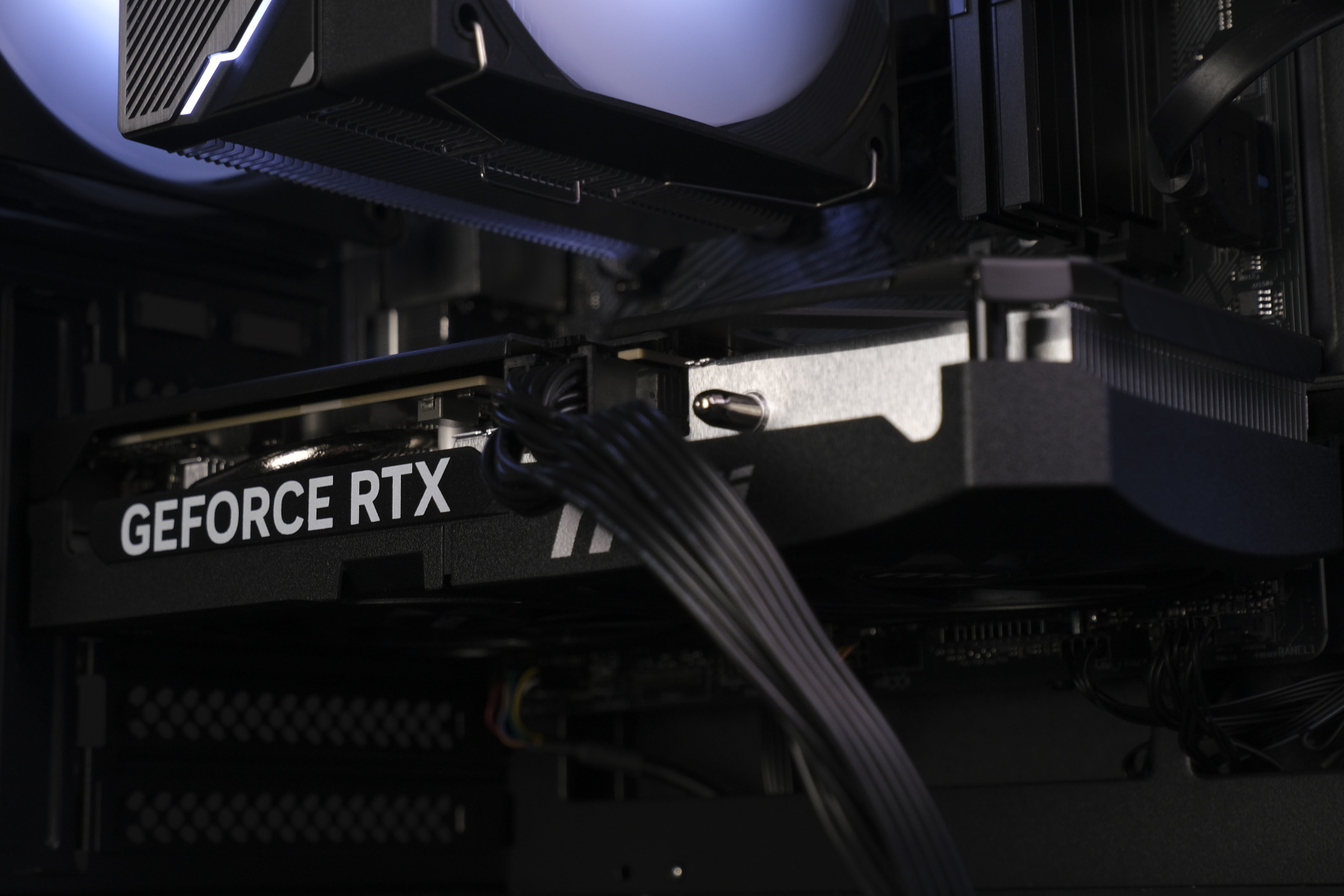 Купить amd ryzen 5 5600, rtx 5060 ti 16gb, ddr4 16gb, ssd 480gb