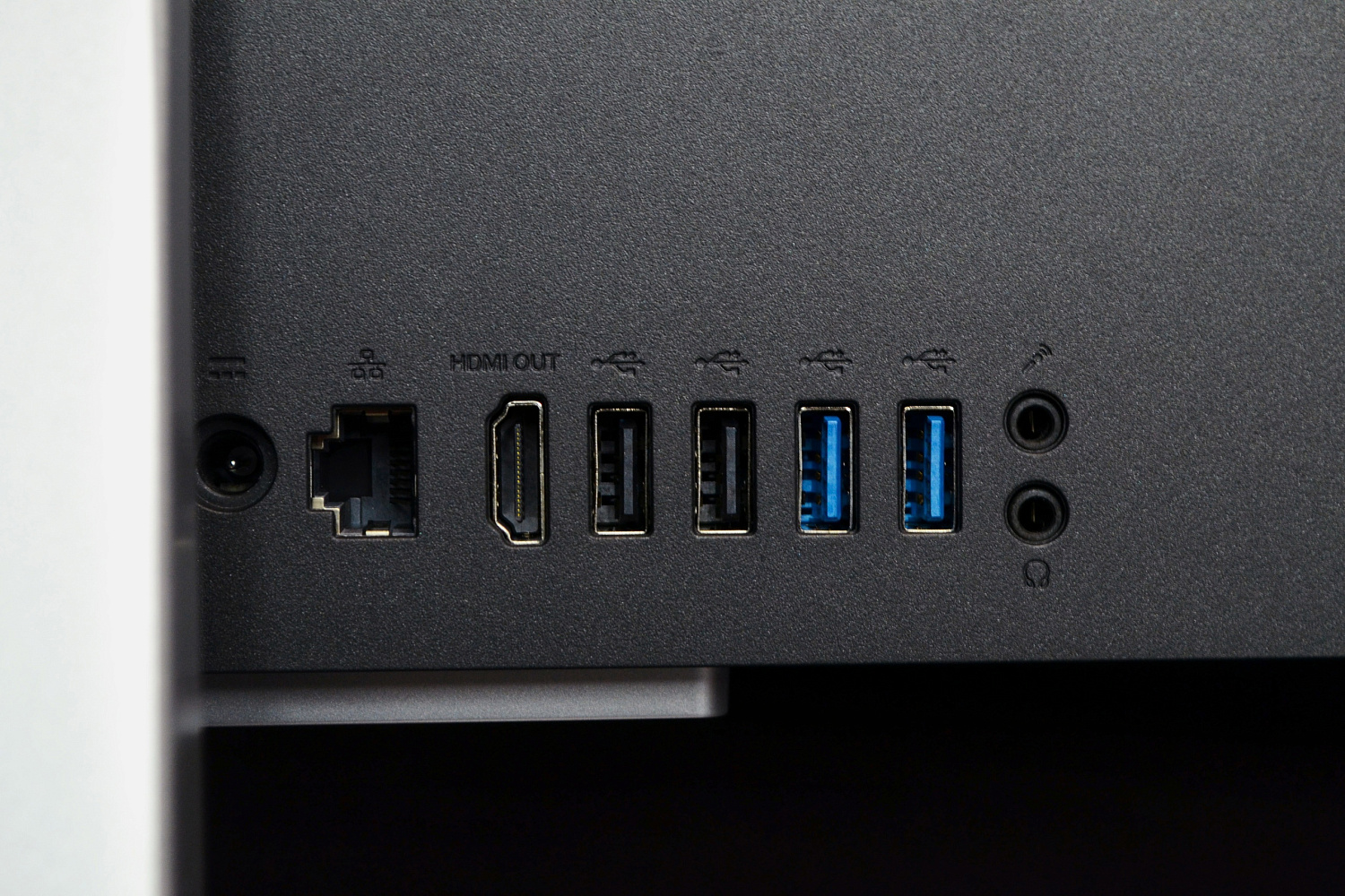 Моноблок Intel Core i3-1005G1