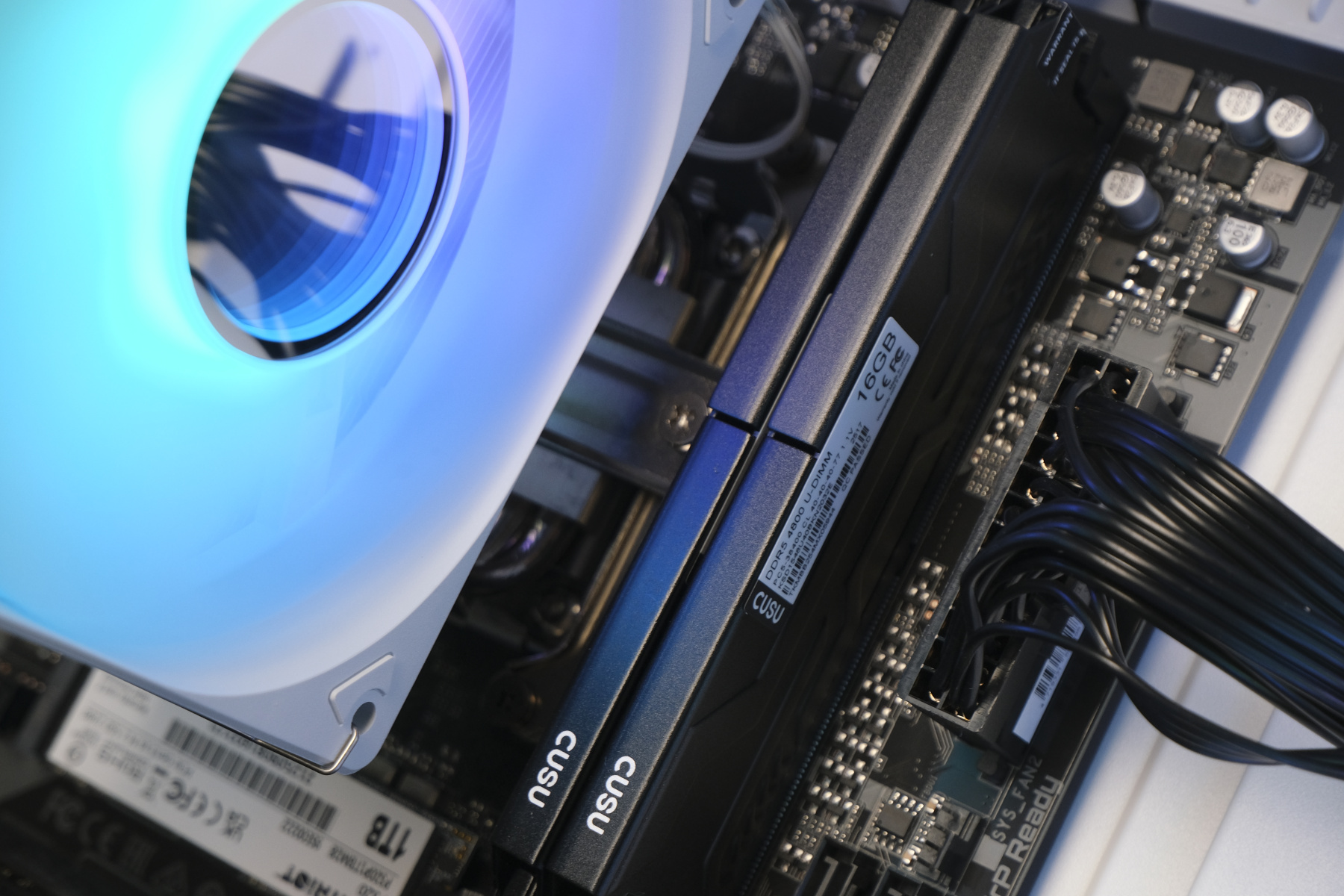 Купить системный блок amd ryzen 5 7500f, rtx 3080 10gb, ddr5 32gb, ssd 1000gb, kk2