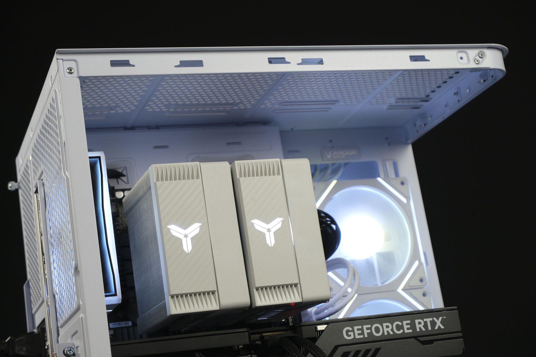 Купить  intel core i5-14600kf, rtx 5070ti, 32gb, 1000gb, 1000gb