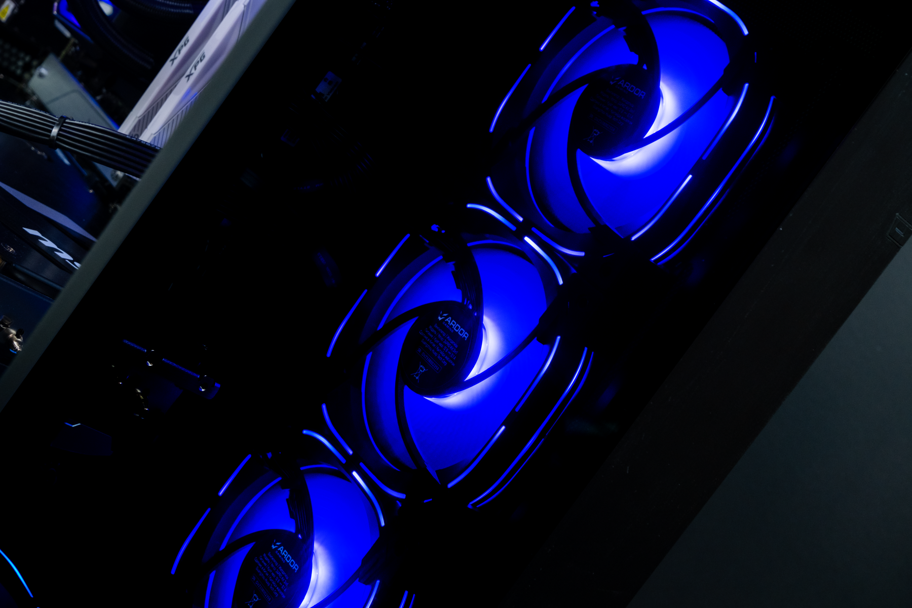 Купить игровой компьютер amd ryzen 7 9700x, amd rx 9070 16gb