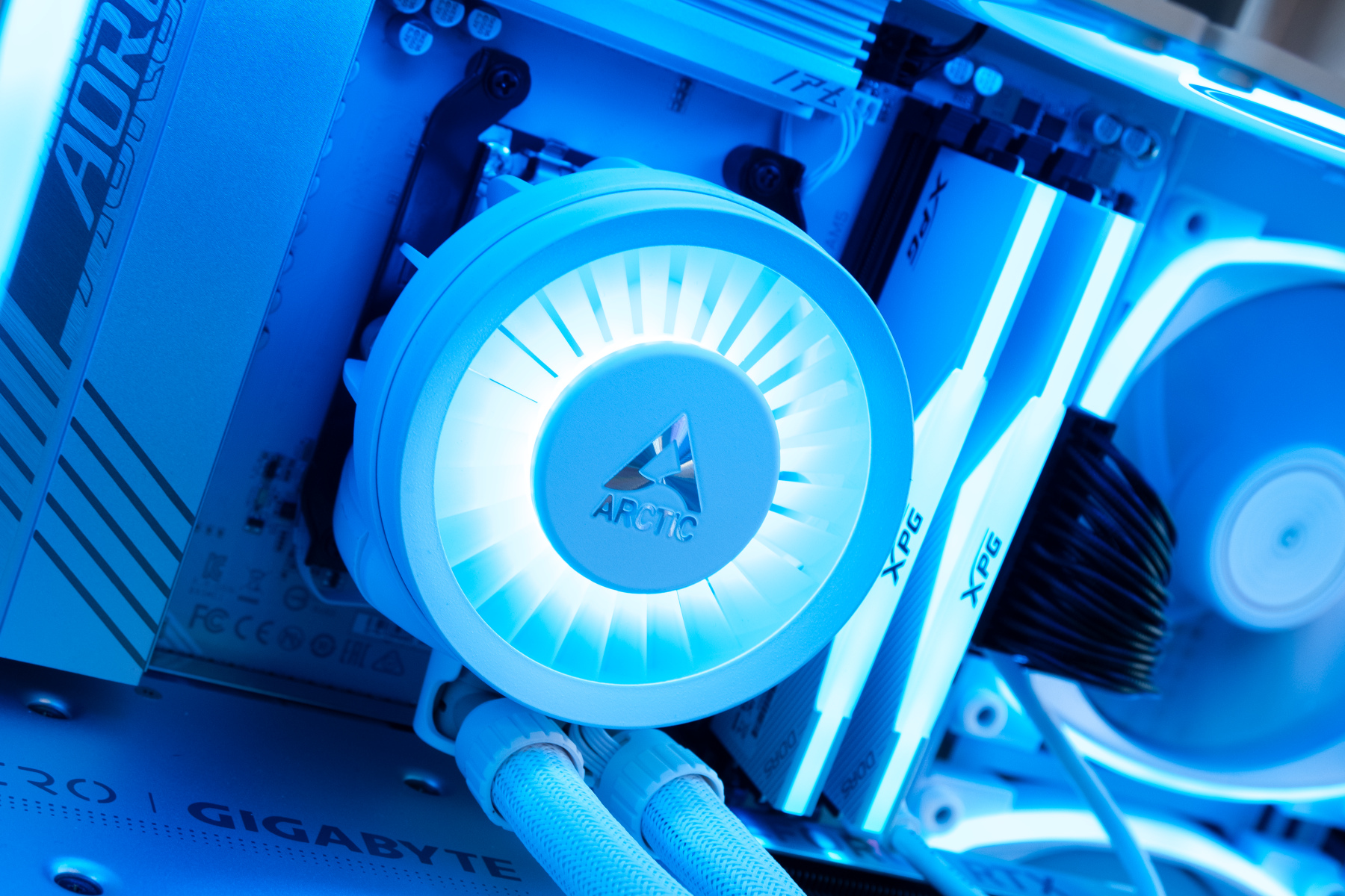 Купить игровой компьютер amd ryzen 9 7950x, nvidia geforce rtx 5090 32gb