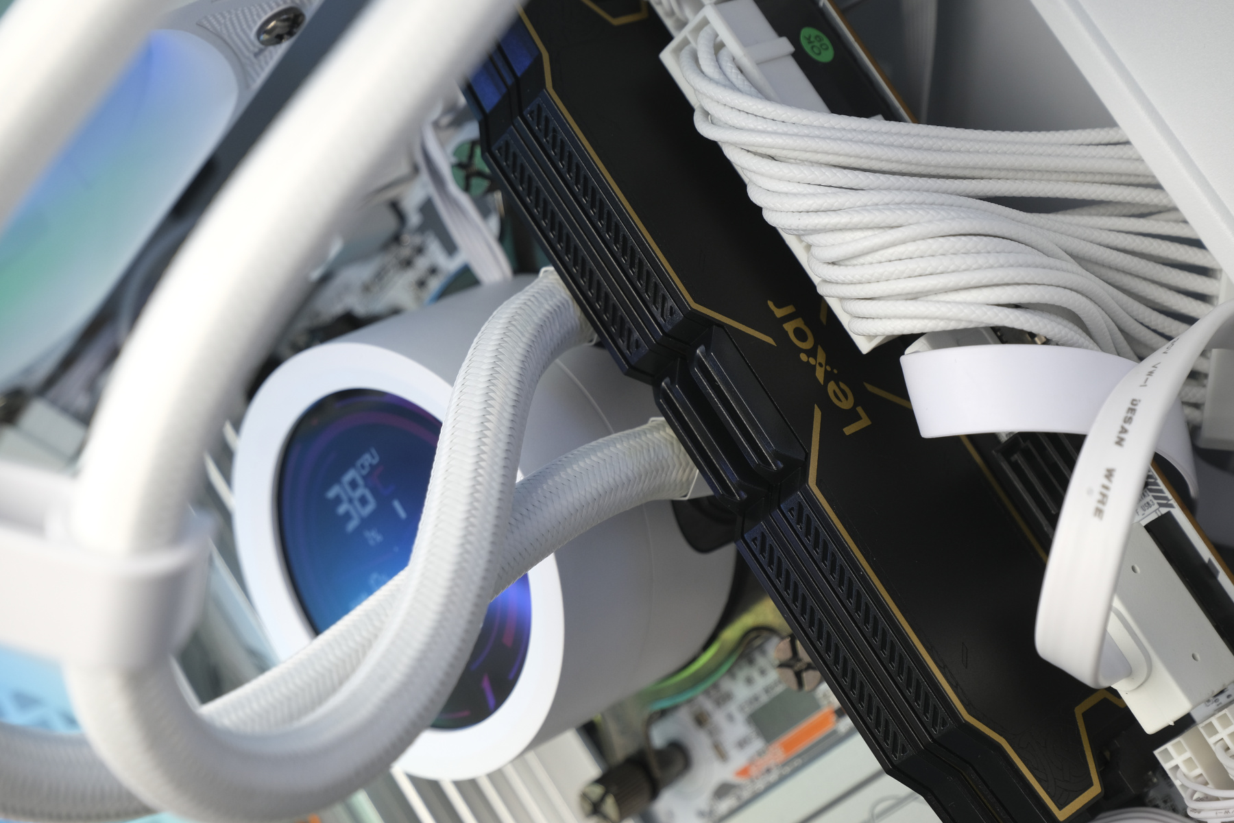 Купить системный блок amd ryzen 7 7800x3d, rtx 4070 super, ddr5 32gb, ssd 256gb