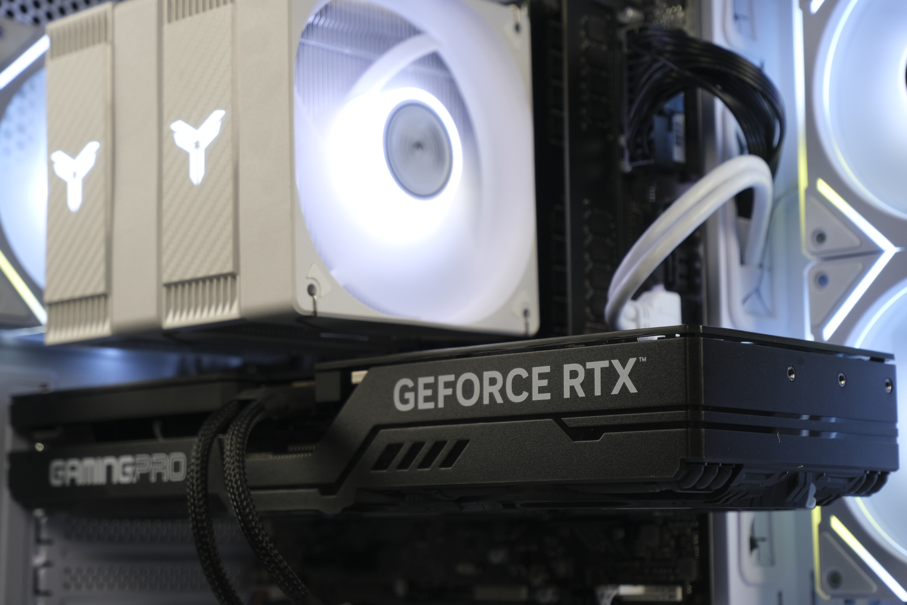 Купить  intel core i5-14600kf, rtx 5070ti, 32gb, 1000gb, 1000gb