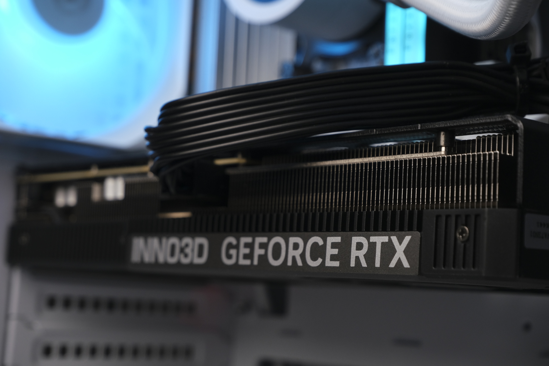 Купить игровой компьютер amd ryzen 5 7400f, nvidia geforce rtx 5060 ti 16gb