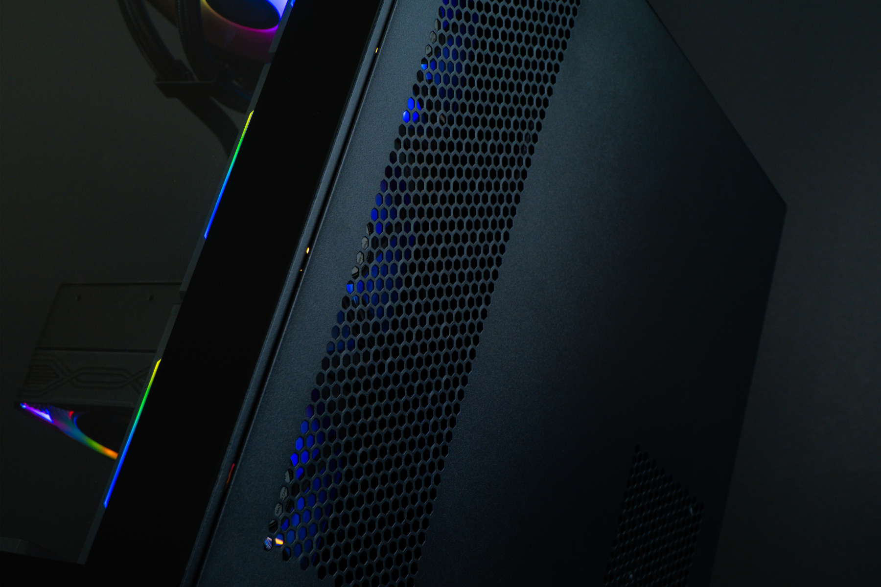 Купить игровой компьютер amd ryzen 7 9800x3d, nvidia geforce rtx 5090 32gb