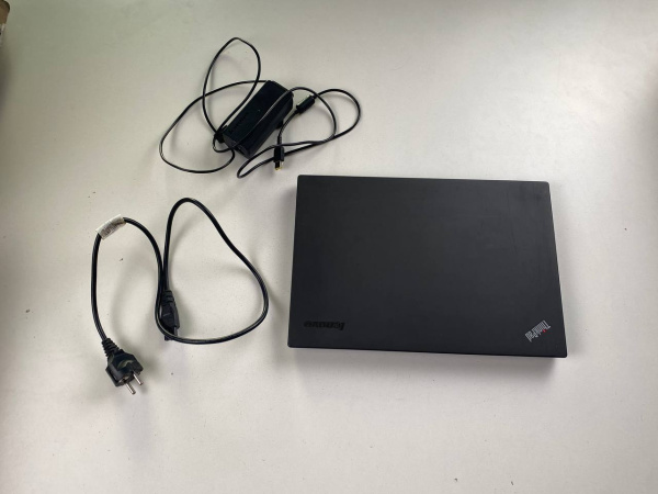 Ноутбук Lenovo THINKPAD T450 Ultrabook (i5-5200u / 8GB / SSD 240GB / WIN 10 / 1366 x 768) +