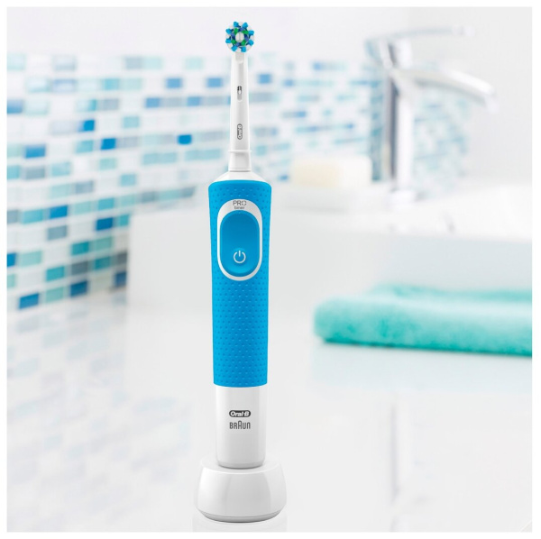 Электрическая зубная щетка Oral-B D100.413.1, голубой